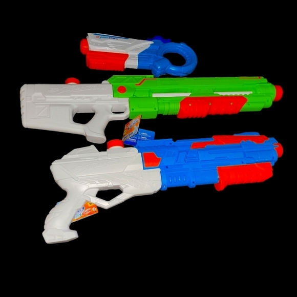 💦Nerf Super Soaker Bundle. 2 large 1 medium. Perfect Summer Gift!💦 - Picture 2 of 5